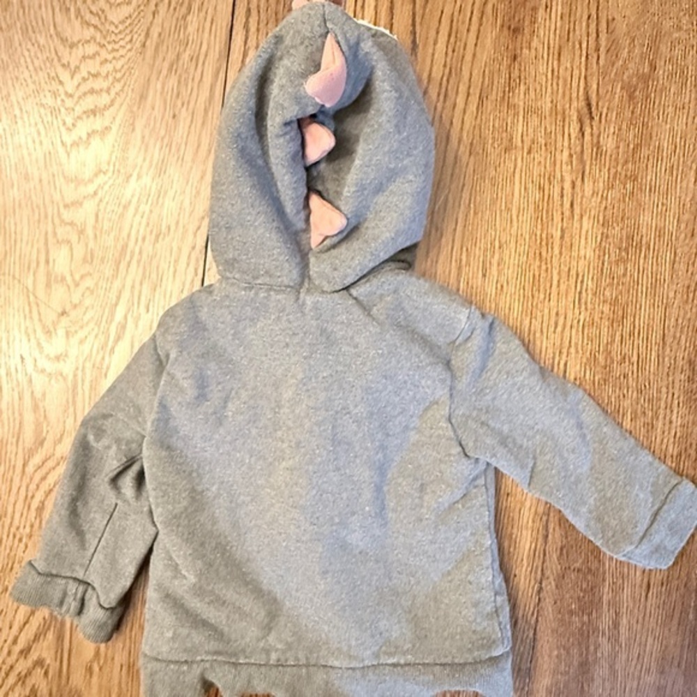 Tommy Bahama Gray Kids 2T Hoodie with Pink Dinosaur Spikes on Hood. EUC AC